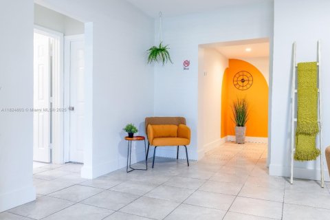 Apartment in Miami, Florida 2 bedrooms, 60.39 sq.m. № 2022455 - photo 9