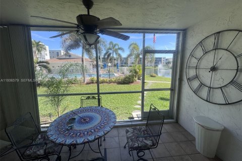 Copropriété à vendre à Dania Beach, Floride: 2 chambres, 106.28 m2 № 1994431 - photo 27