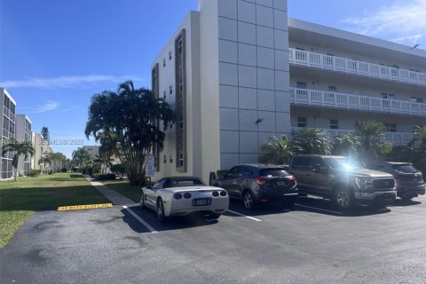 Copropriété à vendre à Dania Beach, Floride: 2 chambres, 106.28 m2 № 1994431 - photo 2