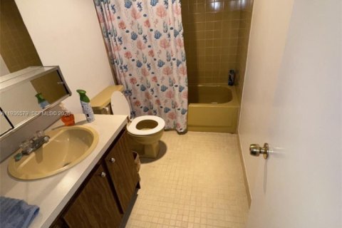 Copropriété à vendre à Dania Beach, Floride: 2 chambres, 106.28 m2 № 1994431 - photo 17