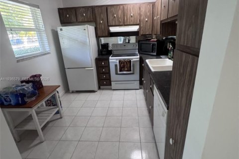 Copropriété à vendre à Dania Beach, Floride: 2 chambres, 106.28 m2 № 1994431 - photo 7