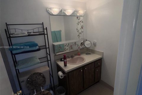 Copropriété à vendre à Dania Beach, Floride: 2 chambres, 106.28 m2 № 1994431 - photo 13