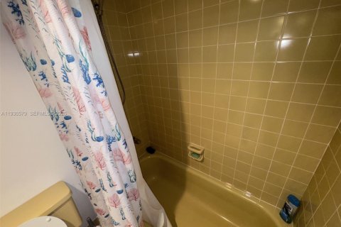 Copropriété à vendre à Dania Beach, Floride: 2 chambres, 106.28 m2 № 1994431 - photo 18