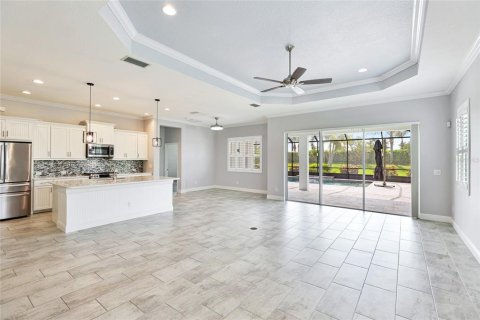 House in Bradenton, Florida 3 bedrooms, 212.56 sq.m. № 1774105 - photo 8