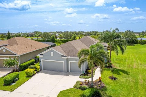 House in Bradenton, Florida 3 bedrooms, 212.56 sq.m. № 1774105 - photo 2