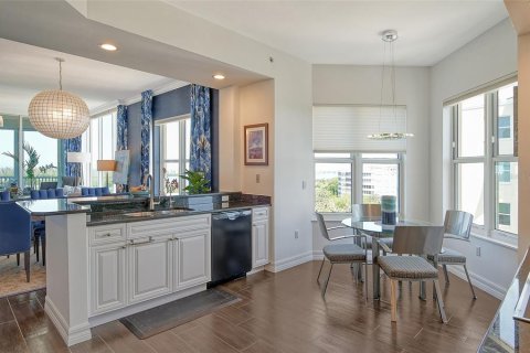 Купить кондоминиум в Оспри, Флорида 8 комнат, 240.99м2, № 811016 - фото 28