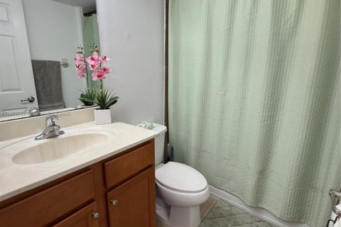 Apartment in Cutler Bay, Florida 2 bedrooms, 75.9 sq.m. № 1942229 - photo 8