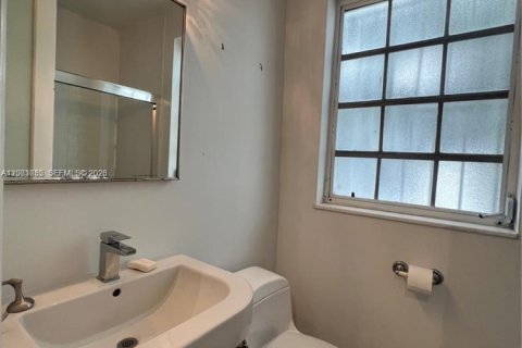Copropriété à louer à Miami Beach, Floride: 43.2 m2 № 2069337 - photo 12