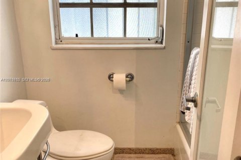 Copropriété à louer à Miami Beach, Floride: 43.2 m2 № 2069337 - photo 11