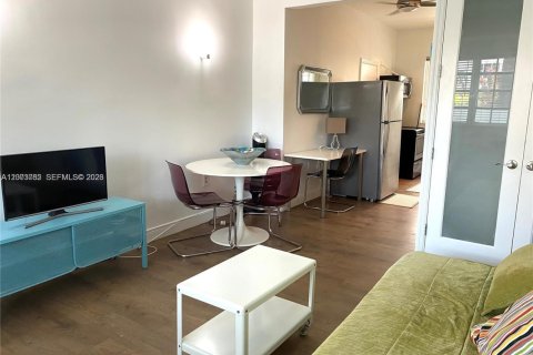 Copropriété à louer à Miami Beach, Floride: 43.2 m2 № 2069337 - photo 5