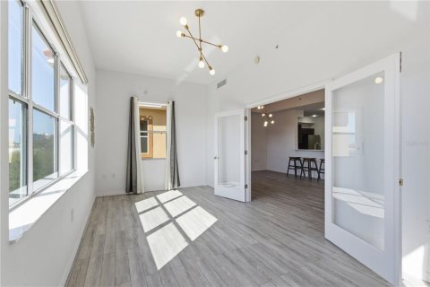 Condominio en venta en Clearwater, Florida, 2 dormitorios, 147.53 m2 № 2143168 - foto 18
