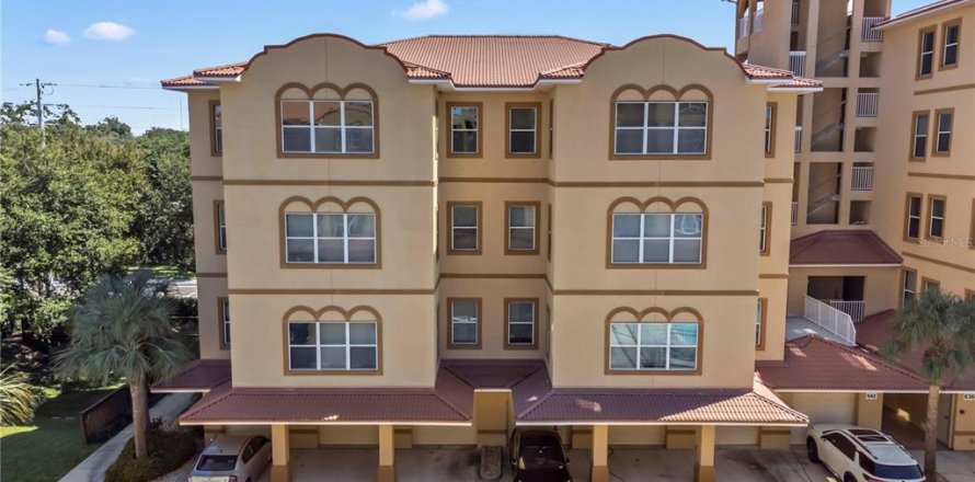Condominio en Clearwater, Florida, 2 dormitorios  № 2143168