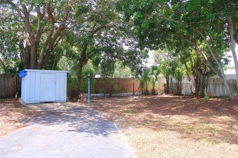 Casa en alquiler en Saint Petersburg, Florida, 2 dormitorios, 62.43 m2 № 1782253 - foto 14