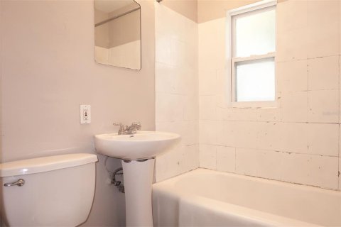 Casa en alquiler en Saint Petersburg, Florida, 2 dormitorios, 62.43 m2 № 1782253 - foto 12
