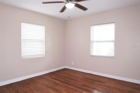 Casa en alquiler en Saint Petersburg, Florida, 2 dormitorios, 62.43 m2 № 1782253 - foto 16