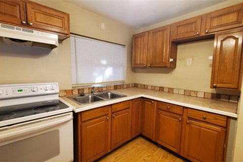 Casa en alquiler en Saint Petersburg, Florida, 2 dormitorios, 62.43 m2 № 1782253 - foto 5