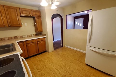 Casa en alquiler en Saint Petersburg, Florida, 2 dormitorios, 62.43 m2 № 1782253 - foto 4