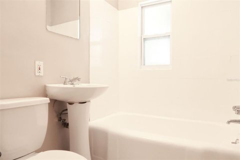 Casa en alquiler en Saint Petersburg, Florida, 2 dormitorios, 62.43 m2 № 1782253 - foto 19