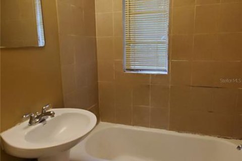 Casa en alquiler en Saint Petersburg, Florida, 2 dormitorios, 62.43 m2 № 1782253 - foto 8