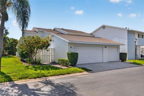 Touwnhouse à Saint Petersburg, Floride 3 chambres, 129.32 m2 № 2110096