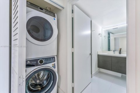 Купить кондоминиум в Санни-Айлс-Бич, Флорида 2 спальни, 141.58м2, № 2194846 - фото 23