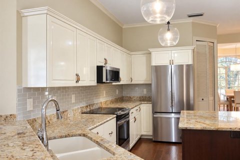 House in Kissimmee, Florida 4 bedrooms, 218.78 sq.m. № 2396366 - photo 14