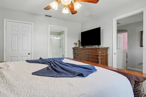 Villa ou maison à vendre à Kissimmee, Floride: 6 chambres, 261.24 m2 № 2351617 - photo 20