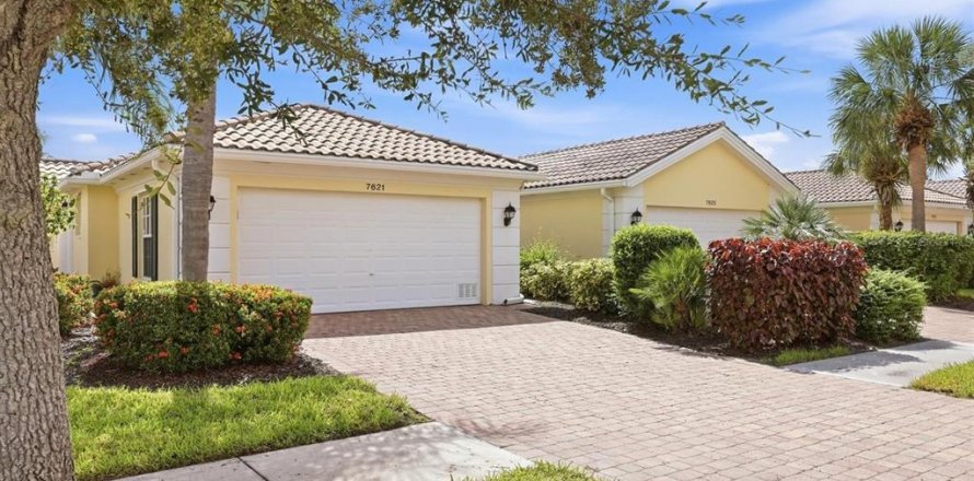 Villa ou maison à Sarasota, Floride 2 chambres, 157.28 m2 № 2389370