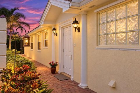 Villa ou maison à vendre à Sarasota, Floride: 2 chambres, 157.28 m2 № 2389370 - photo 3