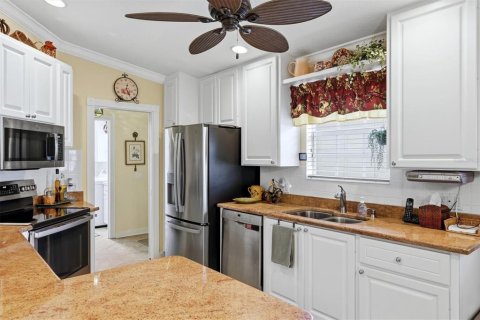 Villa ou maison à vendre à Sarasota, Floride: 2 chambres, 157.28 m2 № 2389370 - photo 22