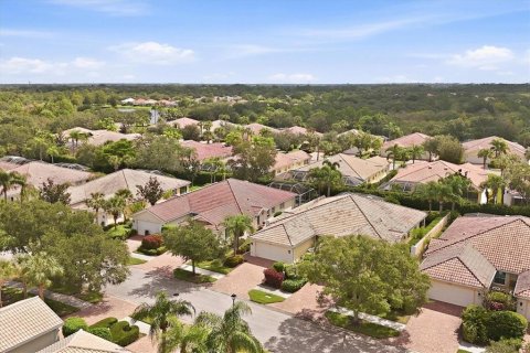 Villa ou maison à vendre à Sarasota, Floride: 2 chambres, 157.28 m2 № 2389370 - photo 4