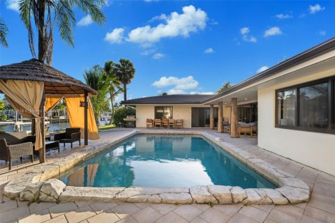 House in Pompano Beach, Florida 3 bedrooms, 214.14 sq.m. № 1842387 - photo 30