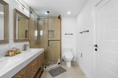House in Pompano Beach, Florida 3 bedrooms, 214.14 sq.m. № 1842387 - photo 18