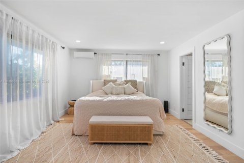 House in Pompano Beach, Florida 3 bedrooms, 214.14 sq.m. № 1842387 - photo 14