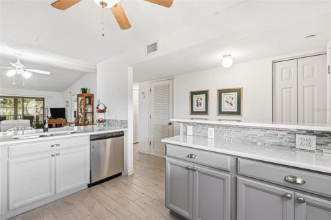 Copropriété à vendre à Punta Gorda, Floride: 2 chambres, 107.12 m2 № 2099160 - photo 9