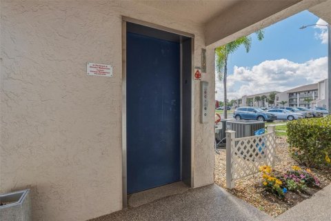 Copropriété à vendre à Punta Gorda, Floride: 2 chambres, 107.12 m2 № 2099160 - photo 28