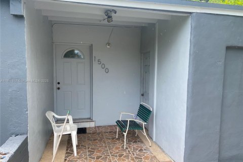 House in Fort Lauderdale, Florida 2 bedrooms, 102.01 sq.m. № 2013566