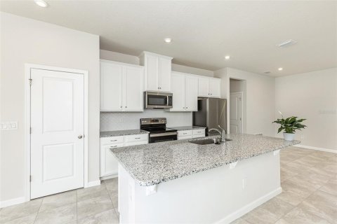 House in Spring Hill, Florida 3 bedrooms, 144.09 sq.m. № 1865945 - photo 12