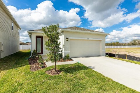 House in Spring Hill, Florida 3 bedrooms, 144.09 sq.m. № 1865945 - photo 2