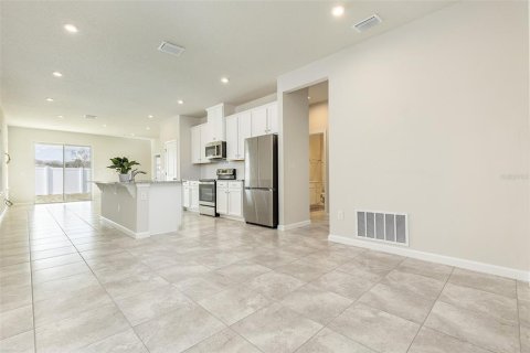 House in Spring Hill, Florida 3 bedrooms, 144.09 sq.m. № 1865945 - photo 5