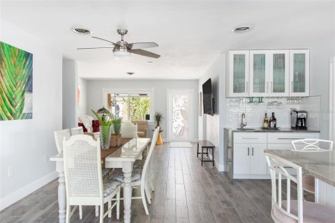 House in Englewood, Florida 3 bedrooms, 142.51 sq.m. № 1743681 - photo 22