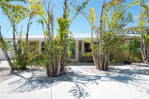 House in Englewood, Florida 3 bedrooms, 142.51 sq.m. № 1743681 - photo 4
