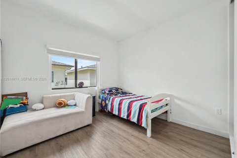 House in Florida City, Florida 5 bedrooms, 168.15 sq.m. № 2087234 - photo 17