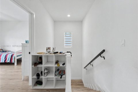 House in Florida City, Florida 5 bedrooms, 168.15 sq.m. № 2087234 - photo 10