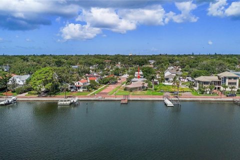 Villa ou maison à vendre à Saint Petersburg, Floride: 2 chambres, 176.89 m2 № 1797462 - photo 24
