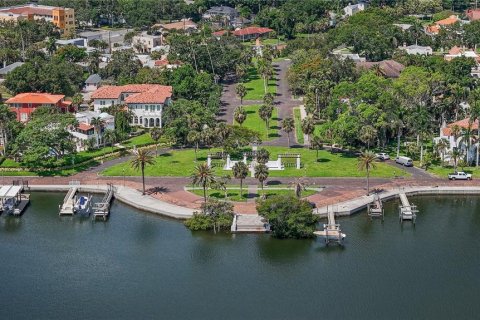 Villa ou maison à vendre à Saint Petersburg, Floride: 2 chambres, 176.89 m2 № 1797462 - photo 8