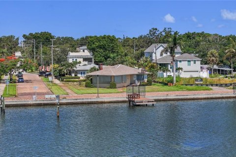 Villa ou maison à vendre à Saint Petersburg, Floride: 2 chambres, 176.89 m2 № 1797462 - photo 4