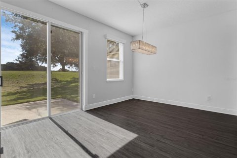 Casa en alquiler en Groveland, Florida, 4 dormitorios, 217.02 m2 № 1866324 - foto 11