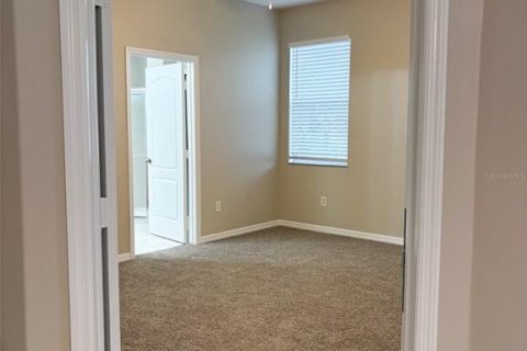House in Wesley Chapel, Florida 3 bedrooms, 150.69 sq.m. № 2238466 - photo 18