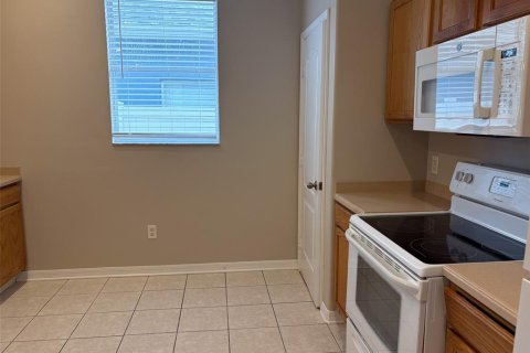 House in Wesley Chapel, Florida 3 bedrooms, 150.69 sq.m. № 2238466 - photo 9